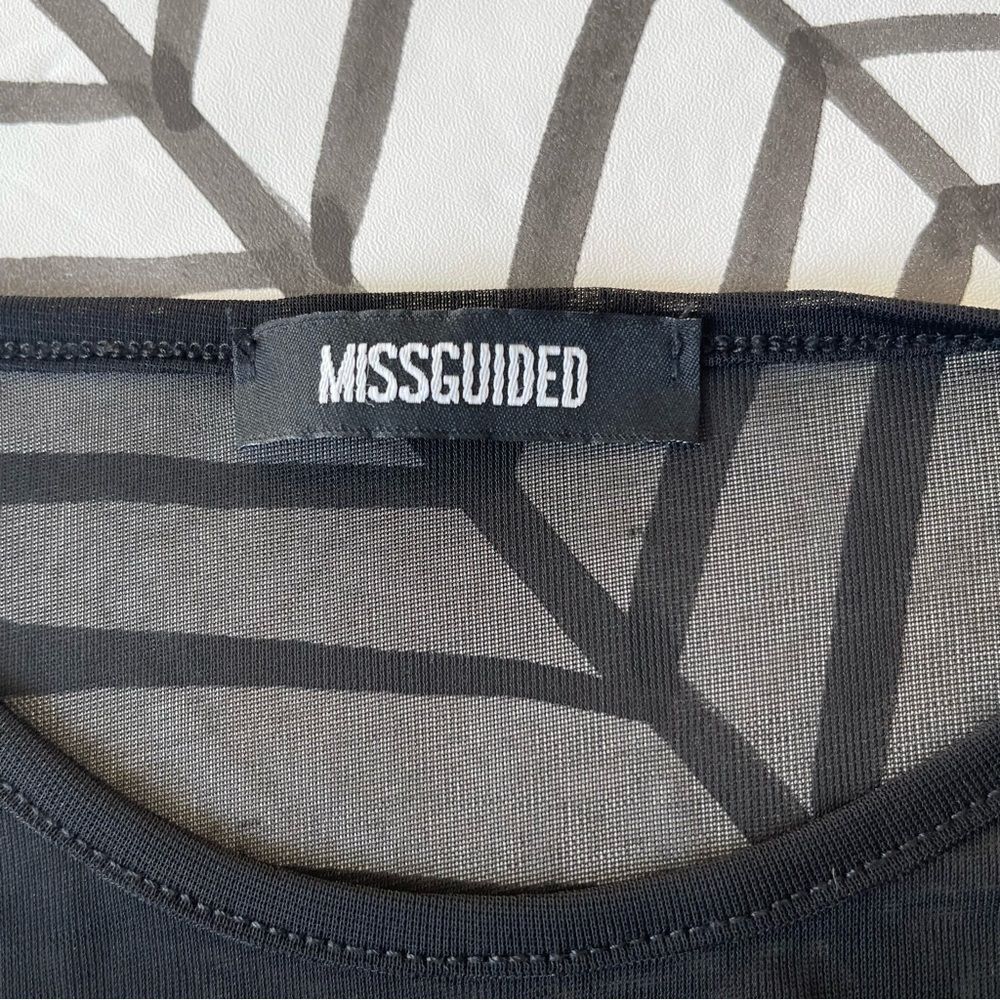 Missguided Sheer Black Short Sleeve Top - Picture 4 of 4